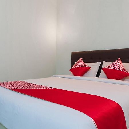 Super Oyo 1682 Greenia Hotel Kupang  Exterior foto