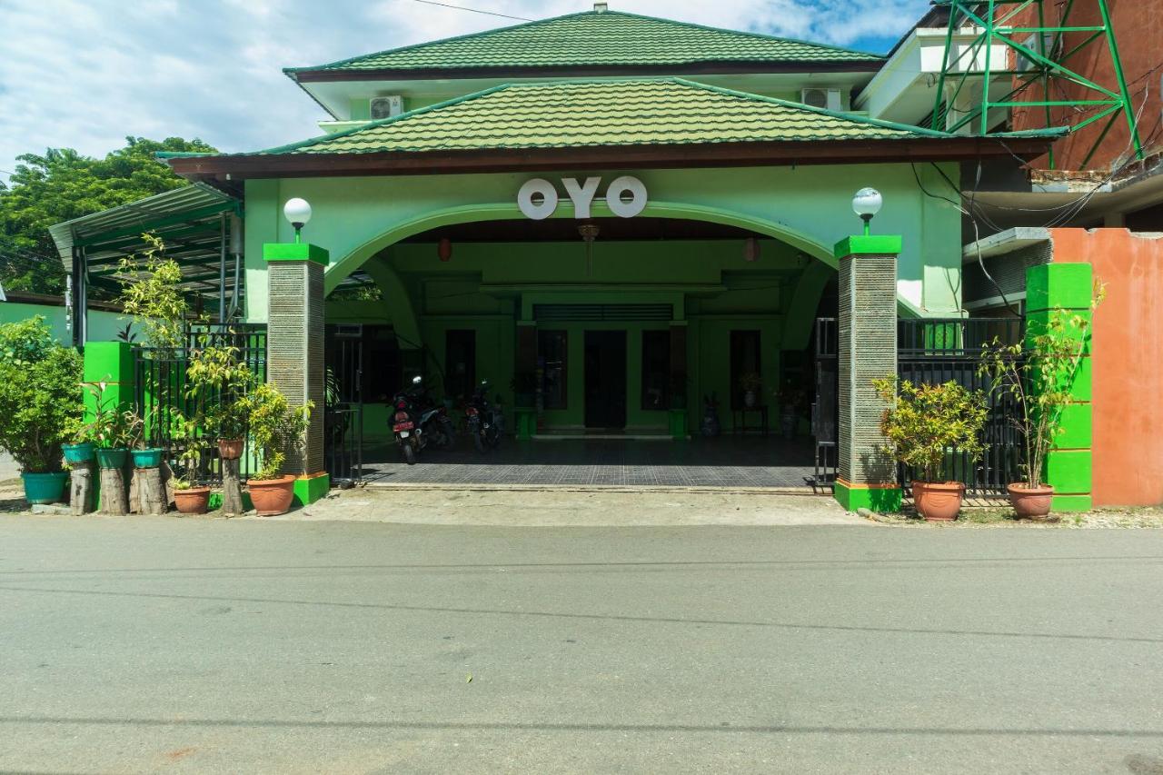 Super Oyo 1682 Greenia Hotel Kupang  Exterior foto