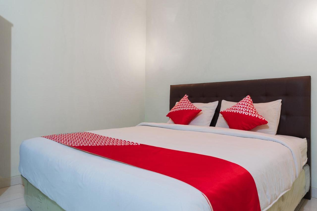 Super Oyo 1682 Greenia Hotel Kupang  Exterior foto