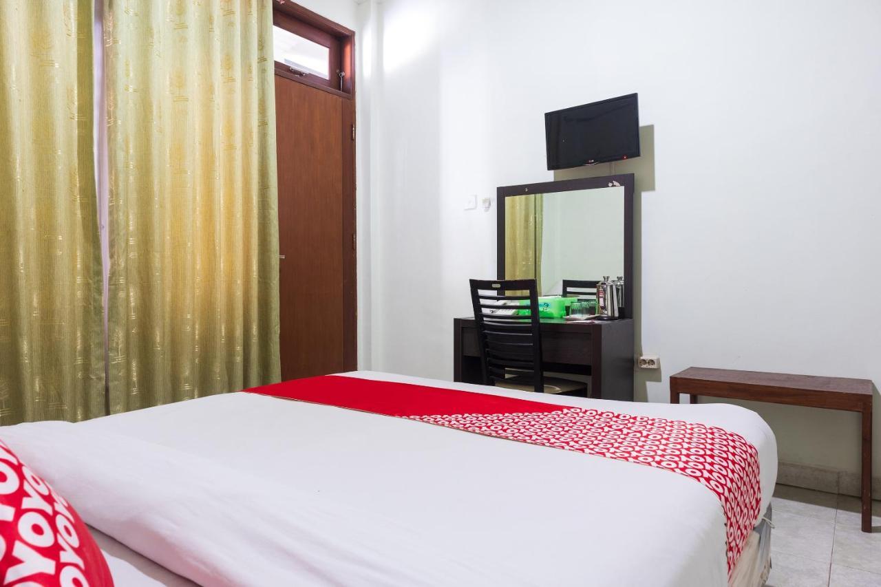Super Oyo 1682 Greenia Hotel Kupang  Exterior foto